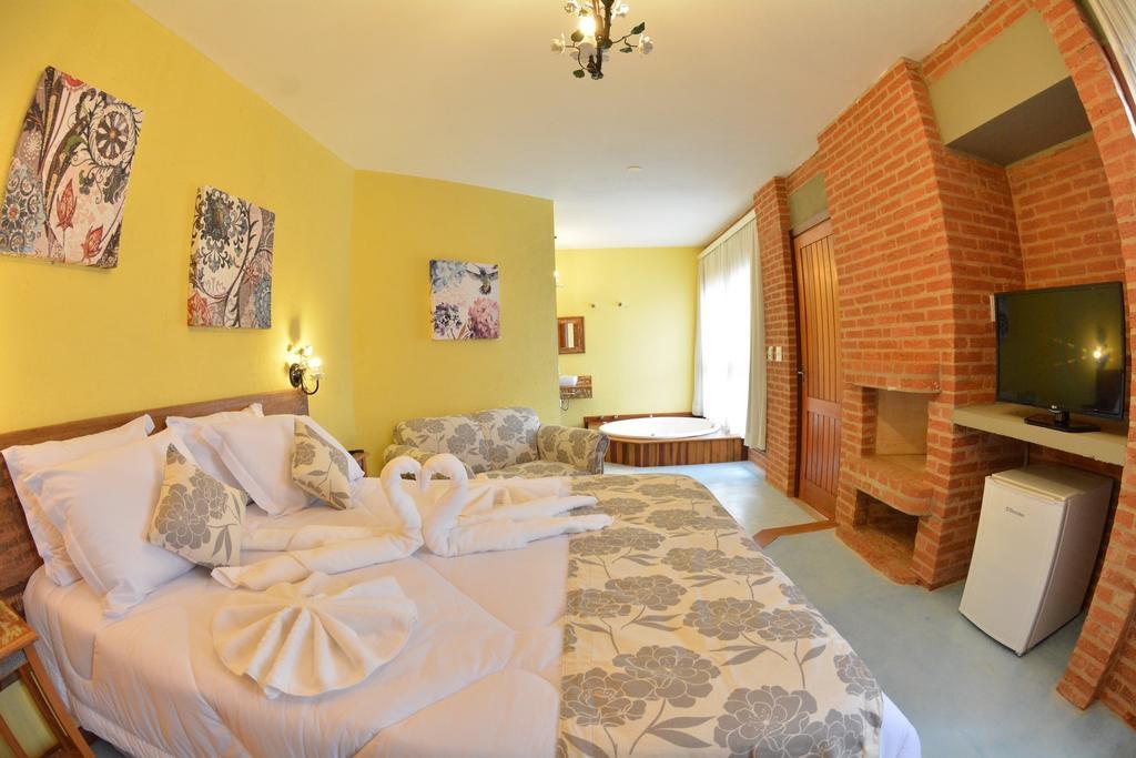 Pousada Villa Dos Leais Серра-Негра Номер фото