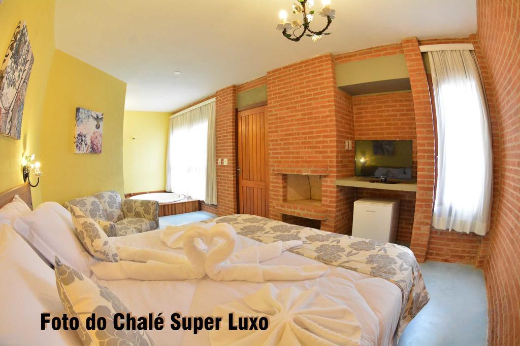 Pousada Villa Dos Leais Серра-Негра Экстерьер фото