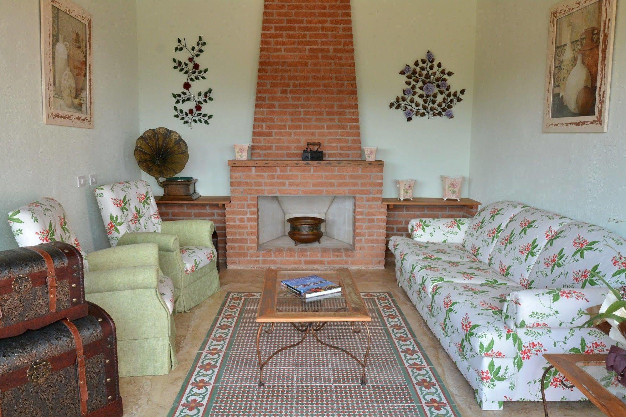 Pousada Villa Dos Leais Серра-Негра Экстерьер фото